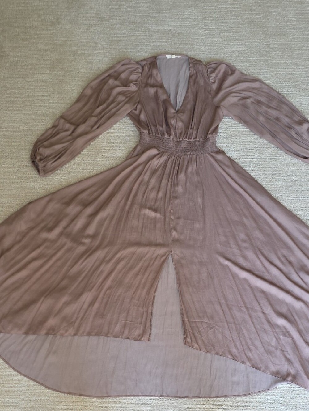 Flowing Long-Sleeve V-Neck Maxi Dress in Dusty Mauve - Picture 8 of 9